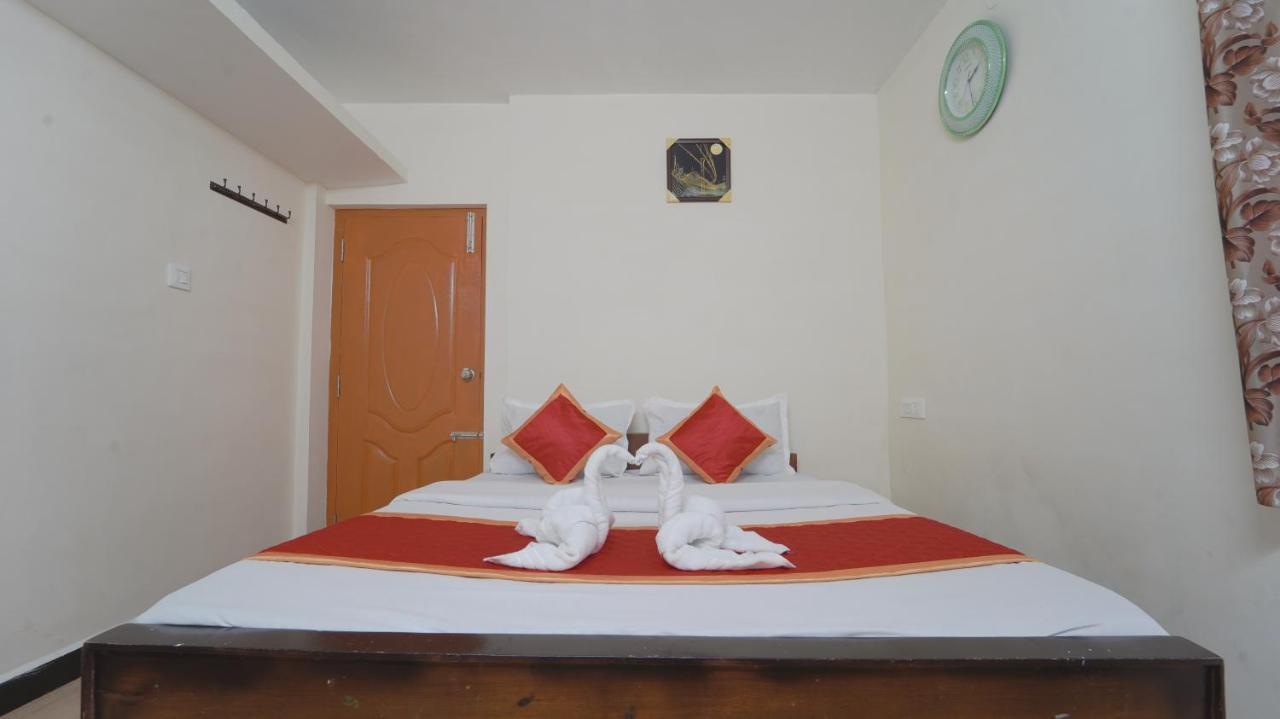 Amuthu Residency Otel Ooty Dış mekan fotoğraf